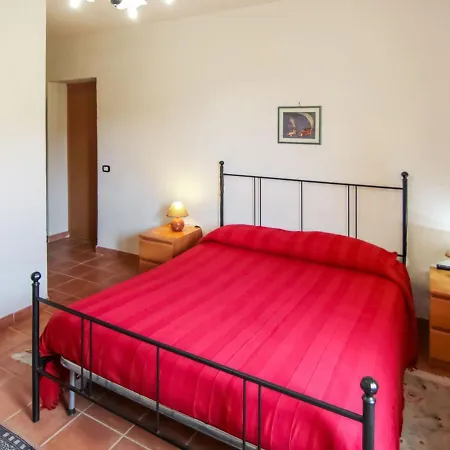Quaint Holiday In With Garden Сasa de vacaciones *